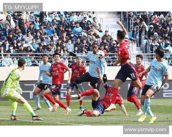 帕丘卡与蒙特雷激战正酣比分悬念引人关注 帕丘卡与蒙特雷激战正酣比分悬念引人关注